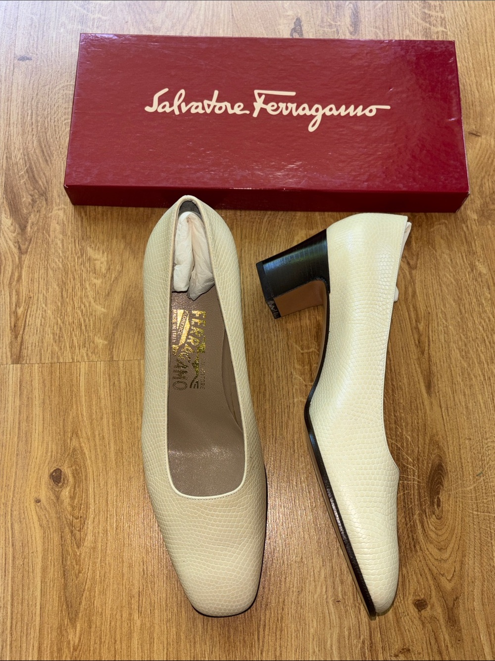 Ferragamo size 9 Ivory snake skin block  heel new in box
